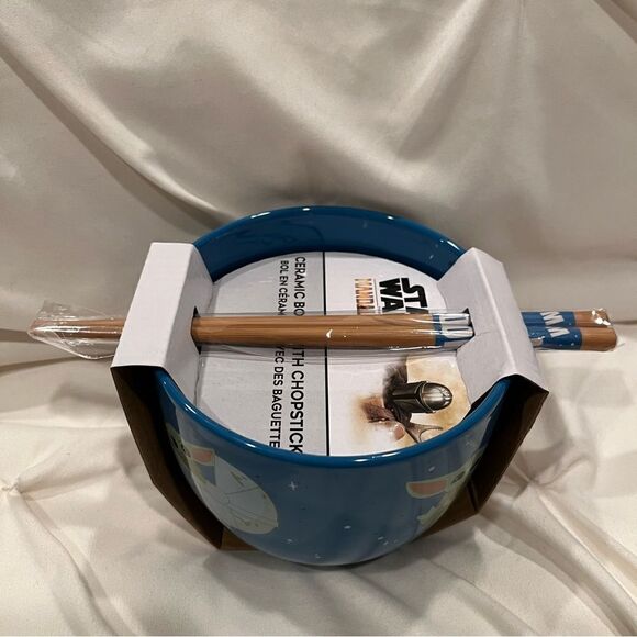 Disney Star Wars The Mandalorian The Child Baby Yoda Ramen Bowl with Chopsticks - Picture 4 of 9